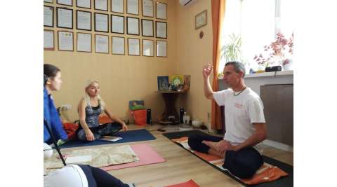 Лекции в Одессе на тенинге кунд.йоги - ВедаАнта - предельное знание